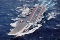 Hàng không mẫu hạm Trung Quốc tập trận ở Biển Đông