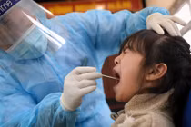 Lái xe và nhân viên quán bar ở Hà Nội dương tính với nCoV