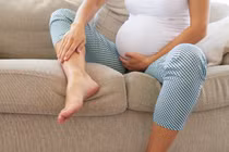 Phân biệt giữa phù chân bình thường và phù chân bị tiền sản giật