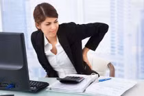 Đau thắt lưng và tay bên trái ở người trẻ 