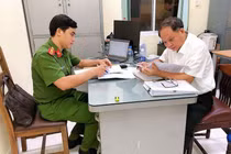 Ông Tất Thành Cang tại Cơ quan Công an