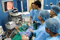  Trẻ hóa bệnh người già - Kỳ 7: Mới 9, 10 tuổi đã tắc ruột vì ung thư đại trực tràng