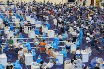 Tổ chức tiêm chủng văcxin: Thiếu hợp lý, chưa đáp ứng yêu cầu “khẩn cấp”