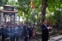 Tưởng nhớ Chủ tịch Hồ Chí Minh, các vị liệt tổ, liệt tông, các anh hùng liệt sĩ
