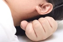 Ứng phó khi đang đi thang máy gặp sự cố