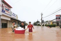 Phú Quốc: Sốt đất, ngập lụt và khát!