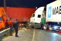 Quốc lộ 1 kẹt xe nghiêm trọng sau tai nạn liên hoàn