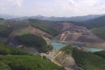 Quảng Ninh: Khai thác than “núp bóng” dự án nghĩa trang