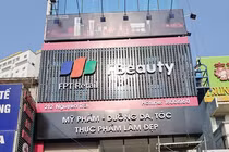 FPT Retail thử nghiệm bán mỹ phẩm