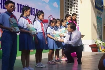 Bộ Giáo dục phát động phong trào cùng học ngoại ngữ với học sinh