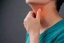 Omicron chỉ tấn công cổ họng? 