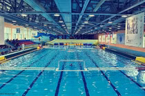 Xuất huyết não hôn mê sau tắm hồ bơi