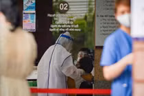 Điều dưỡng Bệnh viện ĐH Y Dược TP.HCM nghi mắc Covid-19