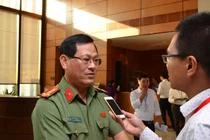 Mạnh tay đưa ra khỏi bộ máy những người mất đạo đức