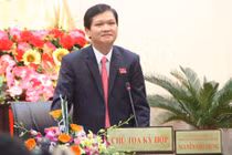 Mình là lãnh đạo, cán bộ ngồi trên ôtô mà cũng không dám…