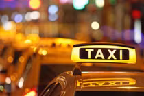 Vinasun muốn xe hợp đồng điện tử cũng phải gắn hộp đèn