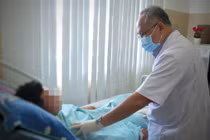  Tạo hình dương vật cho bệnh nhân bị hoại tử 