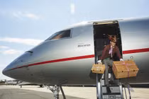 Giới siêu giàu đang vung tiền như thế nào trong đại dịch?