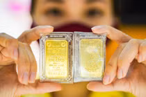 Giá vàng miếng tăng cả triệu đồng sau một ngày