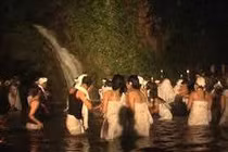 Hòn đảo mỗi năm 7 lần vợ chồng được thoải mái tình dục với người lạ