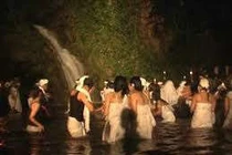 Hòn đảo mỗi năm 7 lần vợ chồng được thoải mái tình dục với người lạ