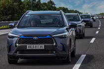 Hết giảm phí trước bạ, xe nhập khẩu Toyota tăng trưởng mạnh 