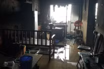 Cháy căn hộ chung cư ở Hà Nội