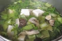 Cải canh nấu đậu phụ cho người huyết áp cao