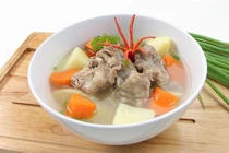 Canh xương lợn tốt cho bệnh nhân liệt nửa người