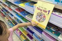 Lãnh đạo Sở nhận tiền thù lao từ NXB Giáo dục, việc lựa chọn sách có khách quan?