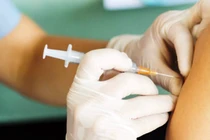 Bé sơ sinh tử vong sau khi tiêm vắc xin viêm gan B