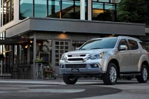 Isuzu Việt Nam giới thiệu SUV 7 chỗ mu-X B7 Plus mới, giá 859 triệu đồng