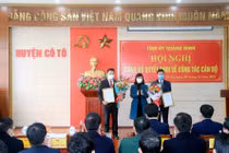 Lễ trao quyết định điều động Bí thư Huyện ủy Cô tô