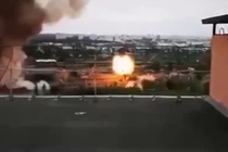 Không quân Nga không kích vùng ngoại ô thành phố Kyiv. Ảnh chụp video