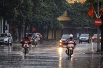 Ngày 17/4: Không khí lạnh mạnh gây mưa lớn ở miền Bắc, trời rét sâu.