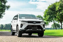Toyota ﻿﻿Fortuner 2022 đã có mặt trên thị trường, giá từ 1 tỷ đồng
