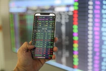 VN-Index vượt 1.400 điểm