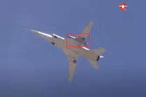 Máy bay ném bom tầm xa Tu-22M3 thực hiện bay huấn luyện trên Địa Trung Hải