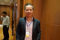 Không loại được, vì họ là viên chức mất rồi