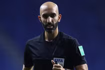 CĐV Việt Nam tấn công trang cá nhân trọng tài Kuwait