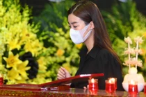 Gia đình, bạn bè tiễn biệt Hoa hậu Thu Thủy