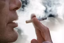 Phục hồi phổi sau khi khỏi Covid-19 ở bệnh nhân hút thuốc lá
