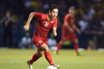 Hùng Dũng không đi Singapore cùng tuyển Việt Nam ngày 1/12