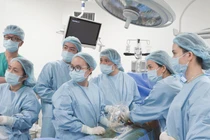 Cắt dải xơ buồng ối tránh dị tật cho thai nhi