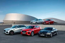 Jaguar Land Rover "ưu đãi mùa Hè", tặng bệ bước tự động trị giá đến 260 triệu đồng