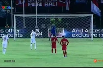 Quế Ngọc Hải nâng tỷ số lên 2-0 trên chấm phạt đền