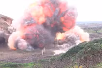 Syria: Video công binh Nga phá hủy một hầm ngầm, từng là sở chỉ huy và bệnh viên của thánh chiến ở Idlib