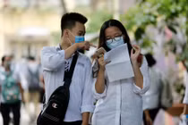 Bi kịch điểm cao vẫn trượt đại học: Quá phụ thuộc điểm số?