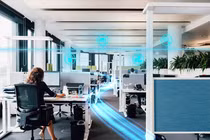 Không gian văn phòng làm việc và những thiết bị IoT.