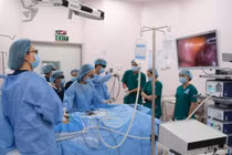 Bệnh viện sản công lập phía Nam đầu tiên ứng dụng nội soi 3D bóc u buồng trứng